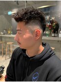 フェードカット アップバング ツイストスパイラルパーマ