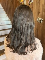 アヴァンス 天王寺店(AVANCE.) カーキグレージュ×透明感