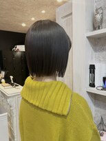 キャアリー(Caary)&nbsp;福山美容室Caary 切りっぱなしボブオリーブグレージュ透明感