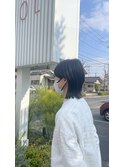 深みネイビーでウルフカット