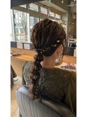 20代30代大人可愛いお呼ばれスタイル編みおろしグレージュ
