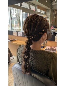 オーガニック ライフ 若葉 鶴ヶ島(organic+life) 20代30代大人可愛いお呼ばれスタイル編みおろしグレージュ