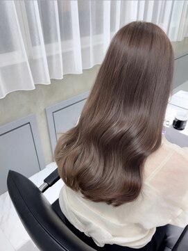 スウィープ(sweep) グレージュカラー