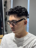 メッツ 原宿(METS)&nbsp;MEN'S/黒髪極道パーマ×フェード/短髪