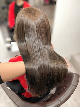 シー(SEA) ブリーチなし！透明感オリーブグレージュカラー♪