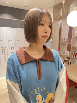 アンドファインヘアービューティー(AND FINE hair beauty) ミルクティーベージュで作る柔らかボブ