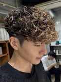 梅田スペインカールツイストパーマフェードフリンジカット強め