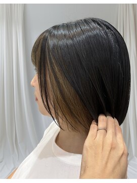 アンドザビューティ(AND THE BEAUTY) ショート/インナーカラー