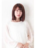 メイプルブラウンとストレートボブ Emeli