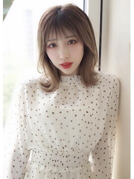 ソワリー 栄(THOiRY) 小顔カットが得意なスタイリストby坂元