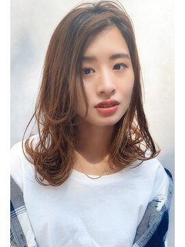 メアモーイ(MEER MOOI) フェザーミディアムスタイル