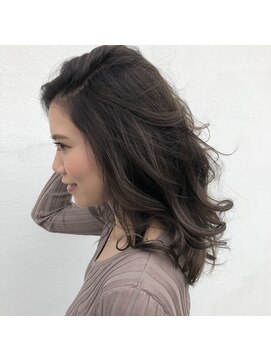 ジェイド ボワール(Jade voir) 透明感に熱視線