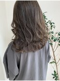 透け感アッシュベージュカラー