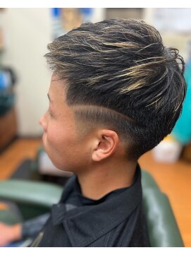 カットハウス コヤマ ジェットモヒカンフェードカット