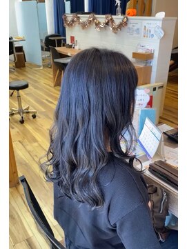 クララ カシハラ(CLALA Kashihara) つやつやウェーブヘア◇