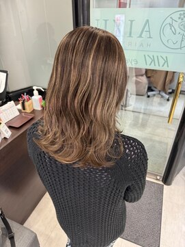 アイズ 本厚木(AIZU) 白髪ぼかしハイライト