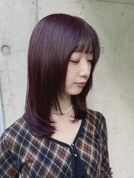 パドル(Paddle) ミディアムレイヤー/ボルドーカラー/顔周りカット/暖色カラー