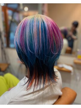ララ(Lala) ウルフカット×デザインカラー