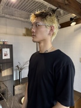 ソーレ(sole) デザインカラー　スパイキーショート