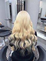 エミーバイモアムー(Emmie byMoremuu)&nbsp;【mei】ブロンドカラー