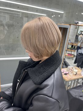 ウェーリング(Welring) ミルクティーベージュ　ブリーチ２回　大阪心斎橋