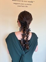 ブラック(BLUCK)&nbsp;アシメツインヘアセット