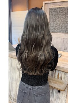 モアムー(Moremuu) 【りえ】グレージュカラー