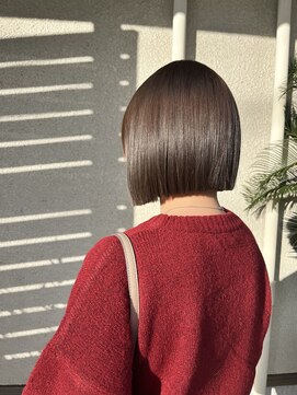 顎下2cmの切りっぱなしボブ