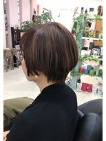 ドゥ スタイル 三国ヶ丘店(Duex Style)&nbsp;白髪暈しハイライト、ダブルカラー　× シックアーバンショート