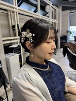 エン(en.)&nbsp;お呼ばれタイトシニヨンアレンジ