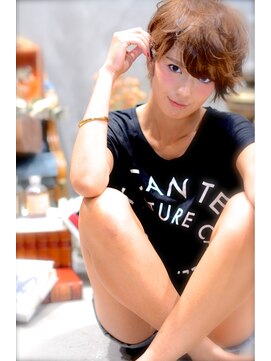 ミラバイグリーン(Mira by green) ☆外国人風☆チャンキーショート-『short』-