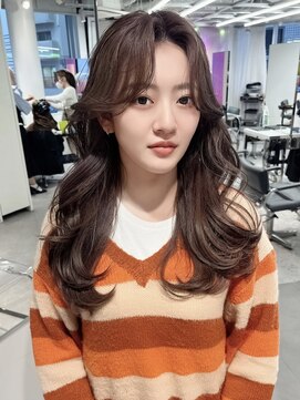 ラルムバイシー 新宿(LARME by Sea) ケアブリーチカカオブラウン×韓国レイヤー(新宿/韓国/前髪)