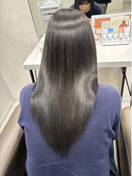 レーヴバイキートス(REVE by kiitos)の写真/【西梅田/徒歩5分】再現性の高いカットにプラスして髪質改善もお任せください♪圧倒的にキレイに輝く髪へ◇