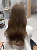 ベージュ