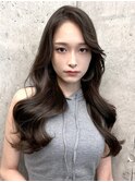 くびれヘア透明感アッシュベージュ大人ヘアフェミニンロング