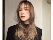 ダブルカラーで透明感とツヤを！韓国風の顔周りカットも◎ [ダブルカラー/レイヤーカット/韓国/顔周り］