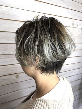 デコヘアー キートス(DECO HAIR kiitos) ホワイトショート!!