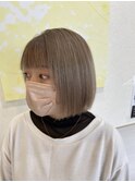 ベージュ系