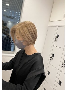 ヘアサロン ムク(HAIR SALON.MuKu) 大人可愛いハイトーンショート