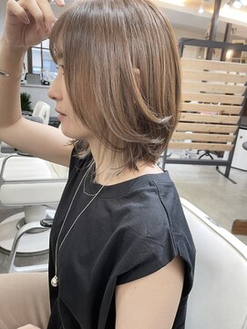 ムーブ(Moob) イヤリングカラー×顔周りレイヤー【別府】