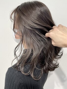 コス(KoS) ハイトーン/インナーカラー/アッシュ/グレージュ