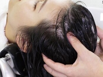 マリーチリタ(marichi Rita)の写真/髪本来の美しさを磨き上げる〈DEMI DO〉のヘッドスパ！次に生えてくる髪が良くなるのは、頭皮の健康から。