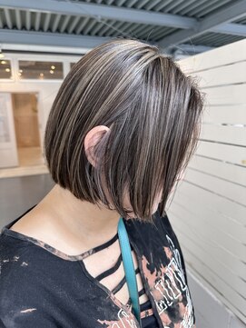 シダ(sida) コントラストハイライト×ボブ