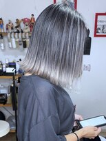 ブレイズヘアー(BLAZEhair)&nbsp;コントラストホワイトバレイヤージュ×ブリーチ３回