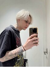 ジーナ オモテサンドウ(XENA) 光 /ブリーチ