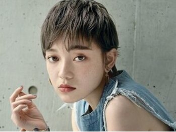 ナチュラルカラー(natural color)の写真/グレーカラーで使用する商材は、ボタニカル成分を配合したオーガニックカラーなので高品質で髪に優しい◎