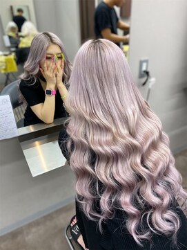 エミーバイモアムー(Emmie byMoremuu) 【埼玉YU-TAギャルスタイル】