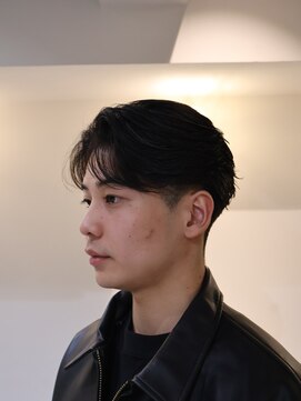 シーンバイラッド ヘルム(SCENE by RAD helm) 朝の支度が楽になるフェザーパーマ