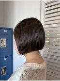 切りっぱなしボブ×オリーブブラウン