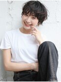 無造作カール×耳かけエッジショート×小顔×大人かわいい